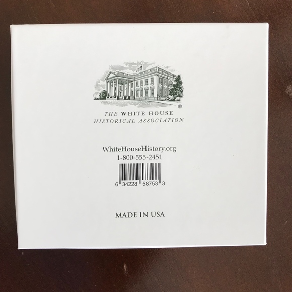 2018 White House Ornament - Picture 6 of 6